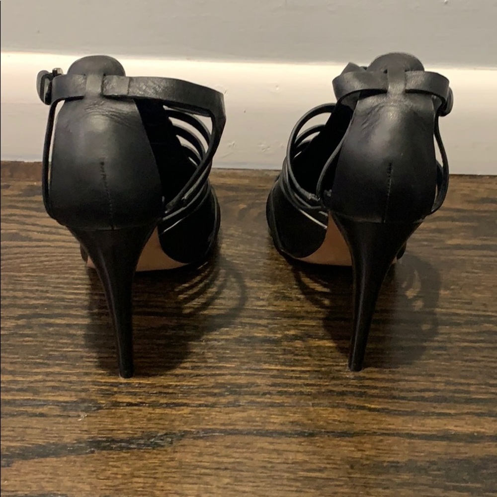 Black Pumps - image 3